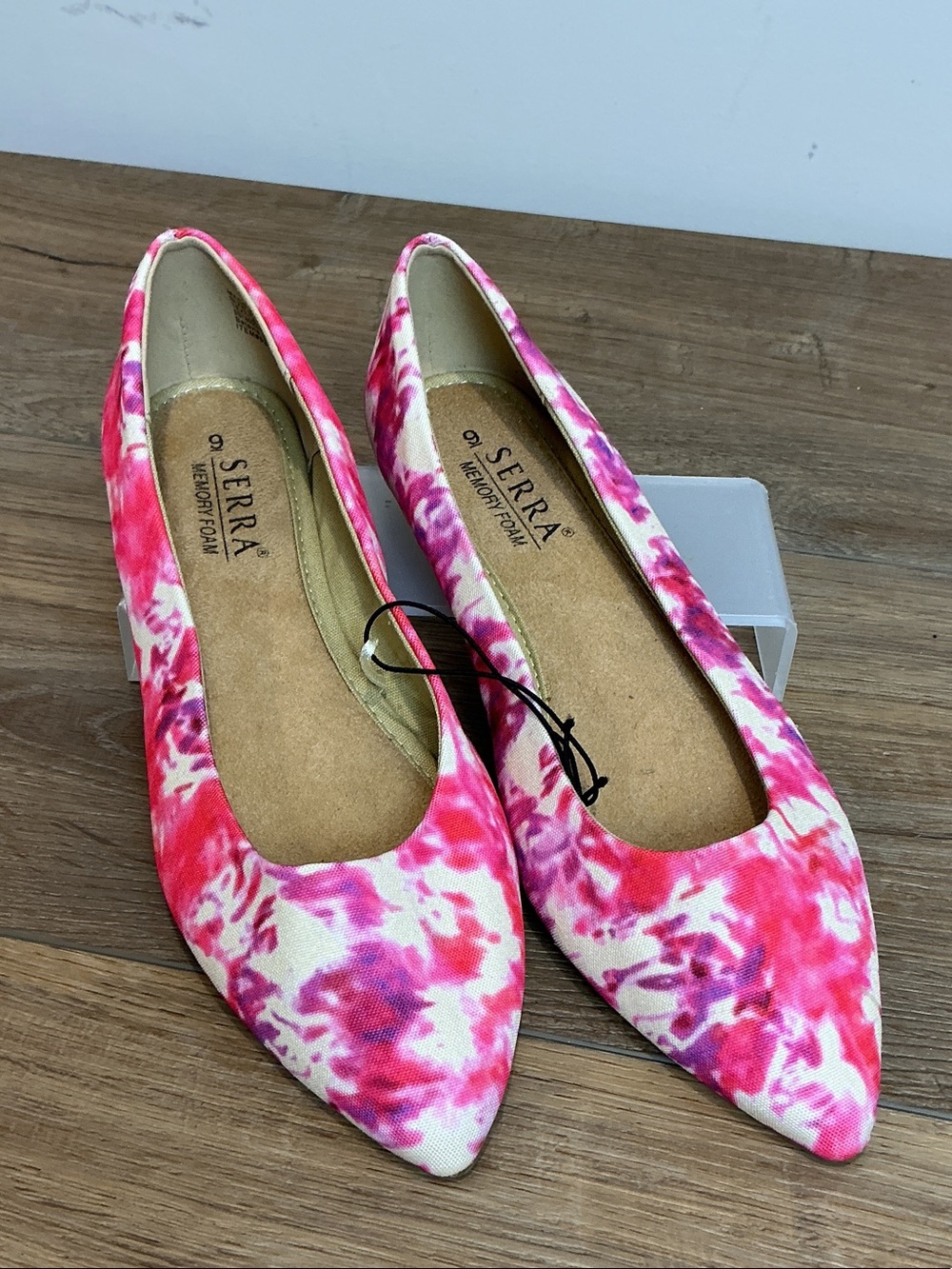 SERRA Pink & White Floral Pointed-Toe Flats